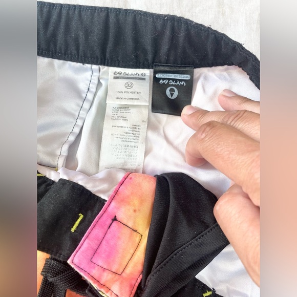 69 SLAM Men’s Graphic Print Board Shorts - Picture 8 of 9